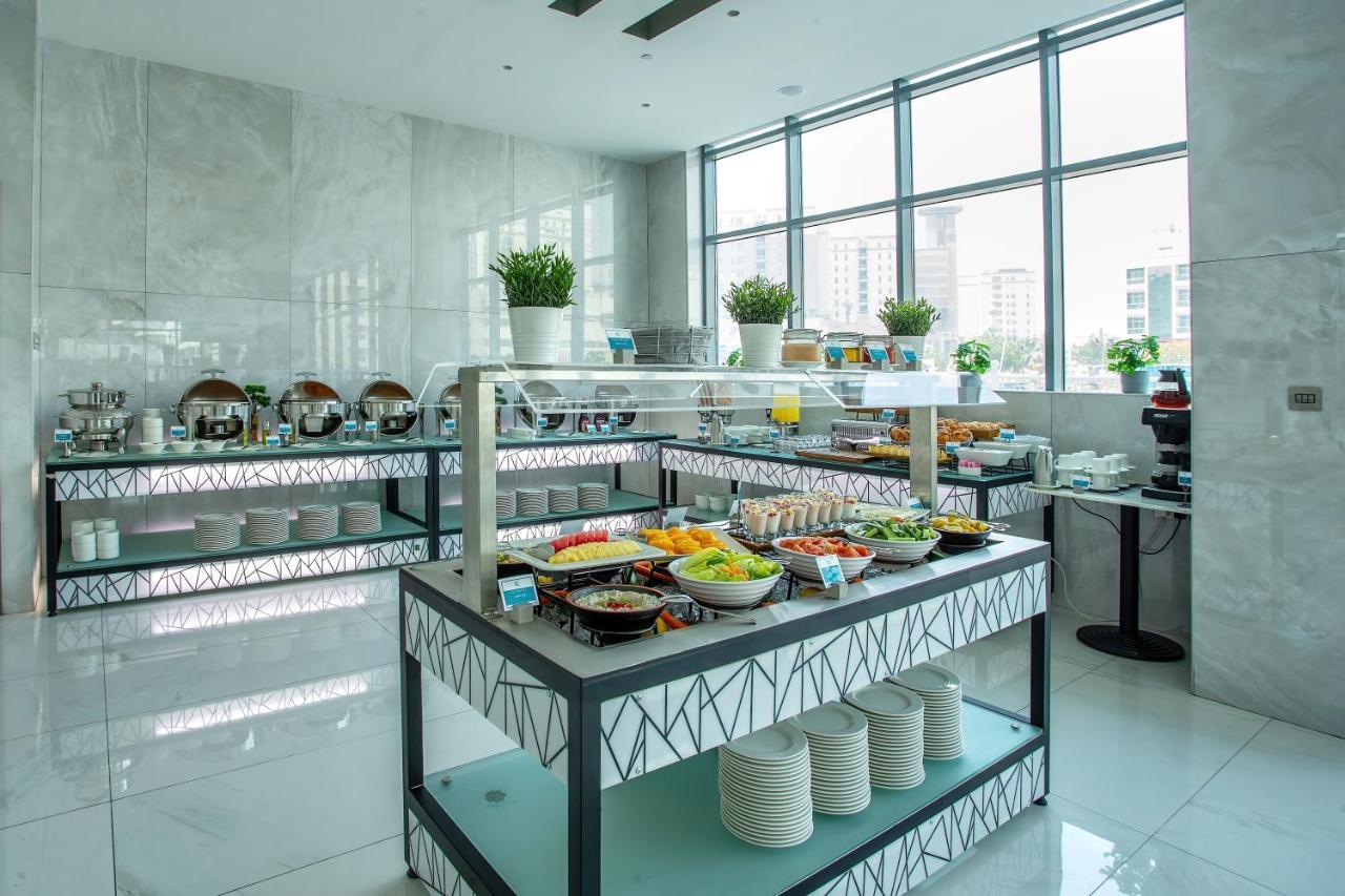 City Avenue Al Reqqa Hotel Dubai Bagian luar foto